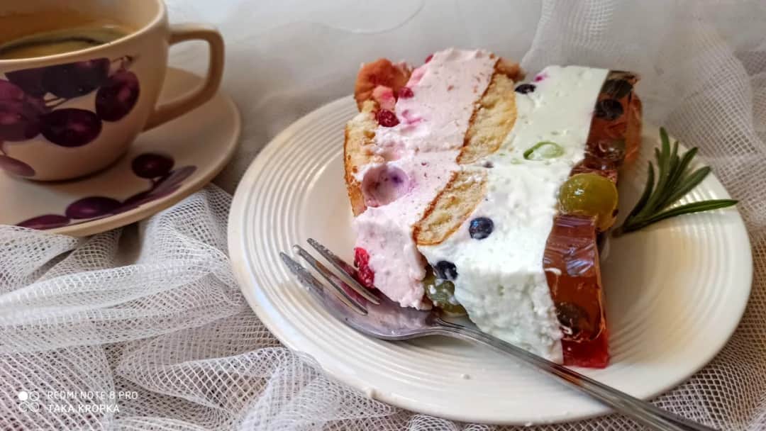 Desery z mascarpone i galaretką: 15 minut do słodkiego sukcesu!